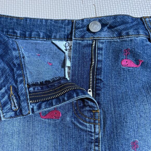 Lilly Pulitzer Denim Mini Skirt with Embroidered Pink Whales Size 4 Beach - Picture 9 of 12